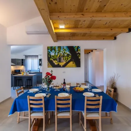 Villa Roza, Zminj Krizanici