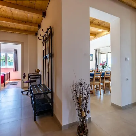 Villa Roza, Zminj *