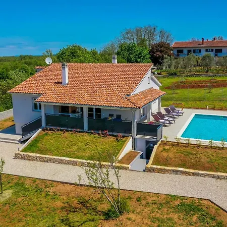 Villa Roza, Zminj